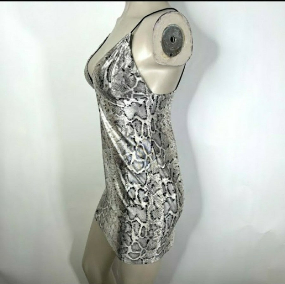 🆕Snakeskin Print Satin Silky V-NeckMini Dress   Size M - Picture 5 of 12